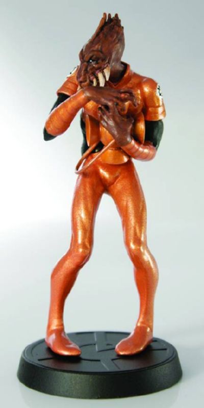 DC BLACKEST NIGHT FIG COLL MAG #3 AGENT ORANGE