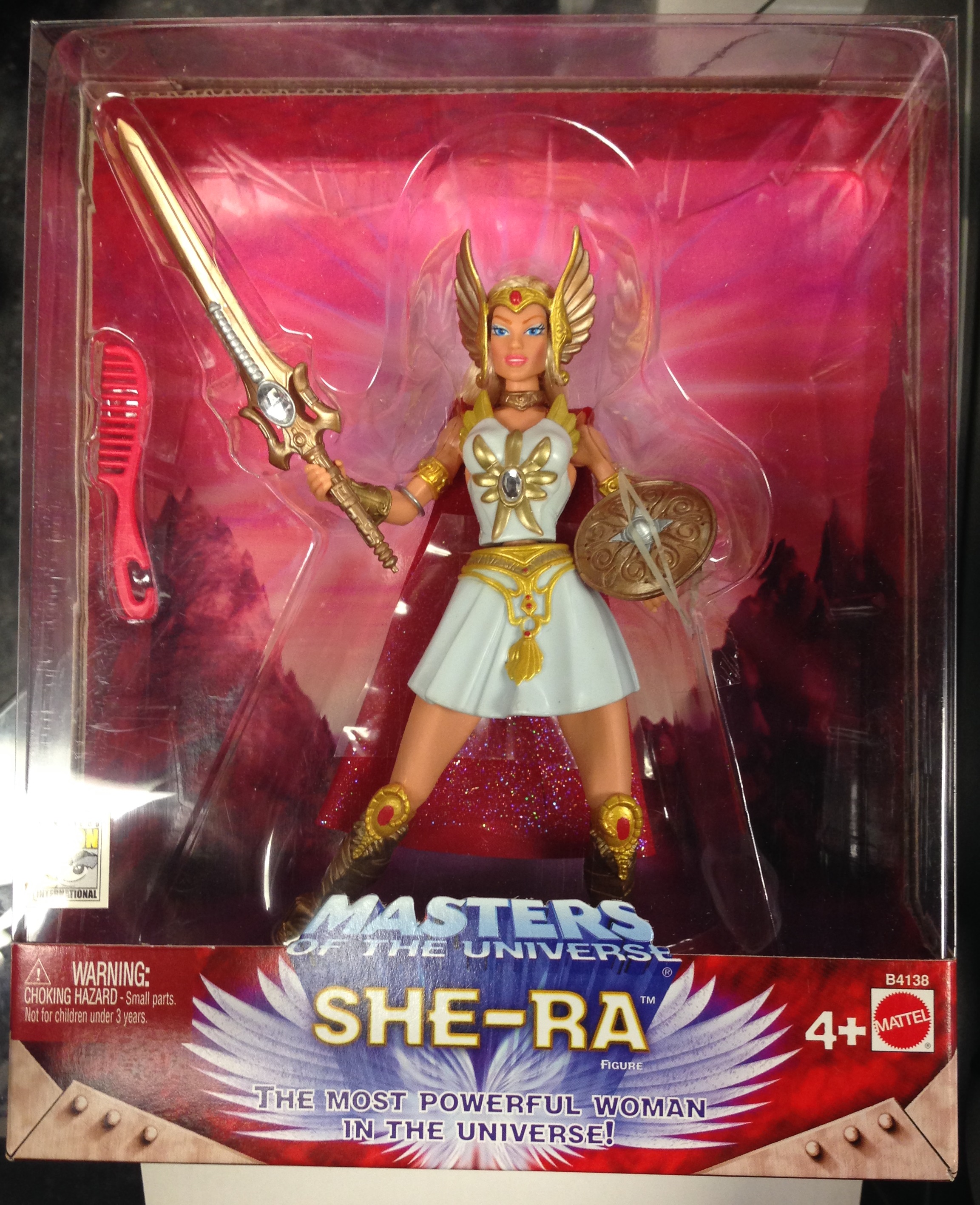 MASTERS OF THE UNIVERSE SHE-RA COMIC-CON EXCLUSIVE FIGURE