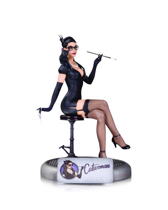 DC COMICS BOMBSHELLS CATWOMAN STATUE