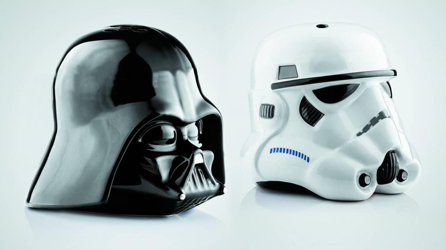 STAR WARS SALT & PEPPER SHAKER SET VADER/STORMTROOPER