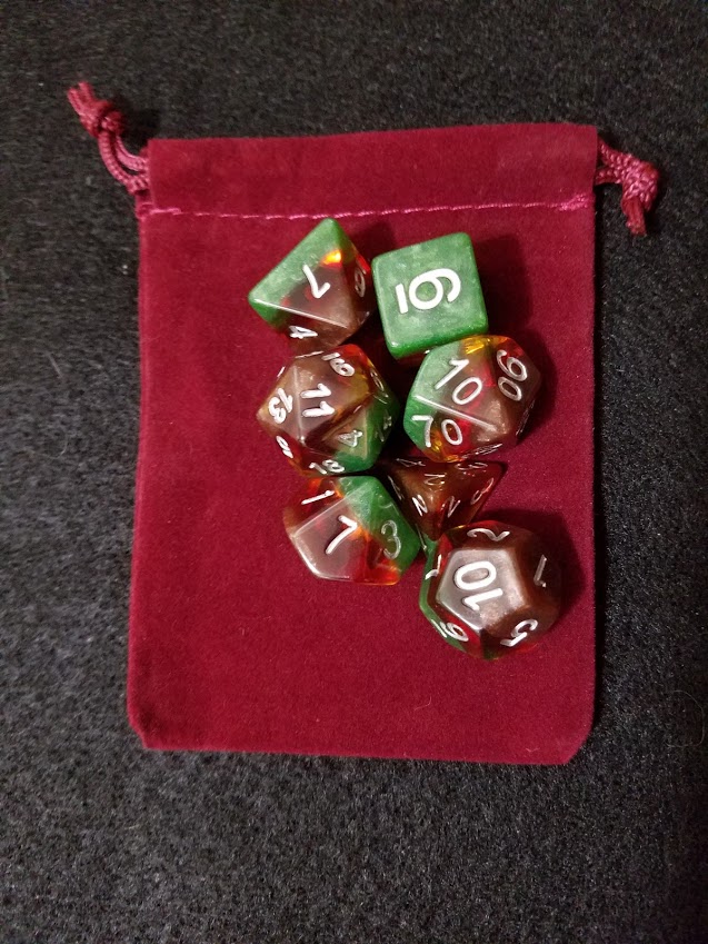 Nested Egg Gaming Holiday Dice Set with Bag (7 CT)