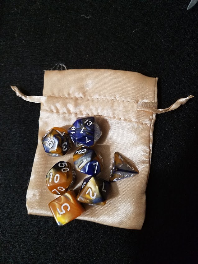 Nested Egg Gaming Eternity Dice Set with Bag (7 CT)